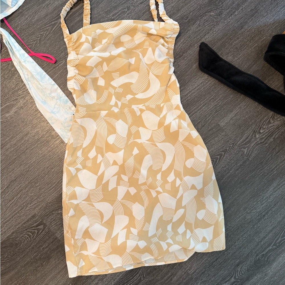 Forever 21 Cream and White Patterned Mini Dress